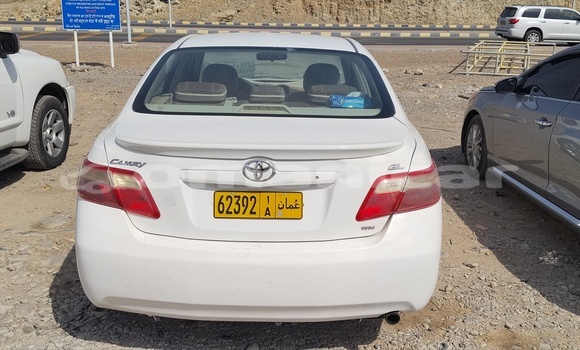 Buy Used Toyota Camry White Car in ar–Rustaq in al-Batinah Buy Used Toyota Camry White Car in ar–Rustaq in al-Batinah