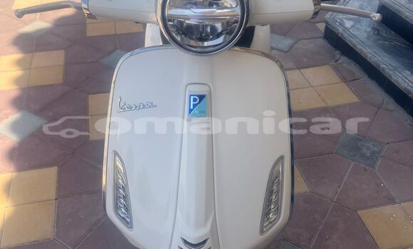 Buy Used Vespa Primavera White Bike in Muscat in Masqat Buy Used Vespa Primavera White Bike in Muscat in Masqat