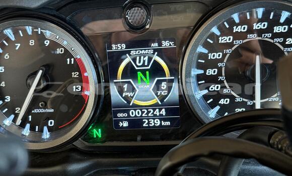 Buy Used Suzuki HAYABUSA Beige Bike in Muscat in Masqat Buy Used Suzuki HAYABUSA Beige Bike in Muscat in Masqat