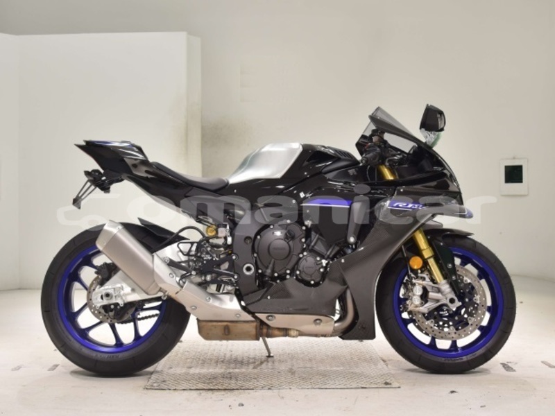 Big with watermark yamaha yzf masqat muscat 7395