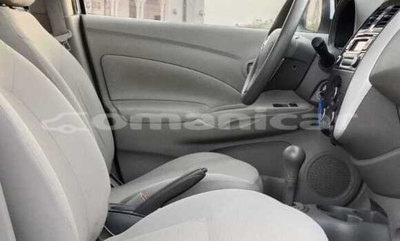 Buy Used Nissan Sunny White Car in Muscat in Masqat Buy Used Nissan Sunny White Car in Muscat in Masqat