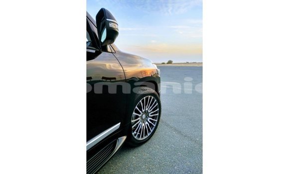 Buy Import Toyota Land Cruiser Black Car in Import - Dubai in Dhufar Buy Import Toyota Land Cruiser Black Car in Import - Dubai in Dhufar