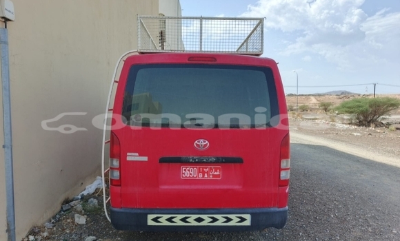 Buy Used Toyota Hiace Red Car in Nizwa in ad-Dakhiliyah Buy Used Toyota Hiace Red Car in Nizwa in ad-Dakhiliyah