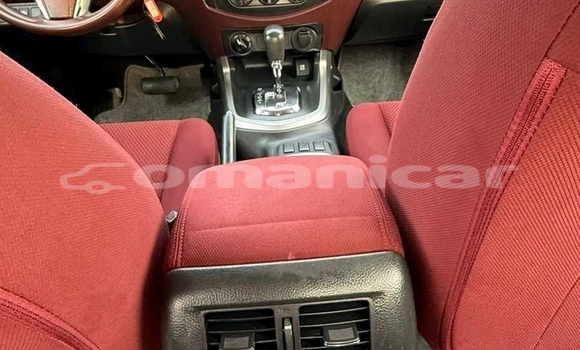 Buy Used Nissan Navara White Car in Masqat in Masqat Buy Used Nissan Navara White Car in Masqat in Masqat