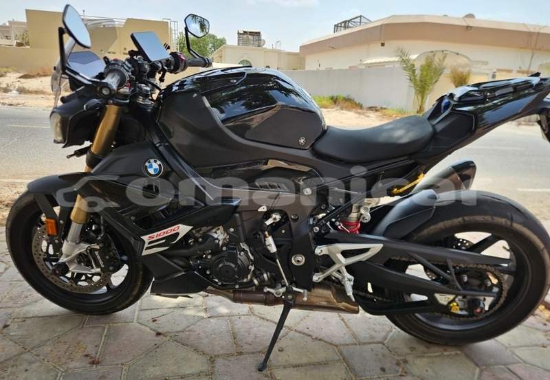 Big with watermark bmw s 1000 masqat muscat 7480