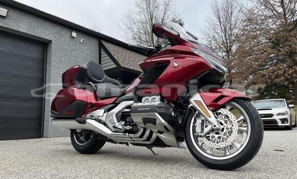 Buy Used Honda GOLD WING Red Bike in as–Sib in Masqat