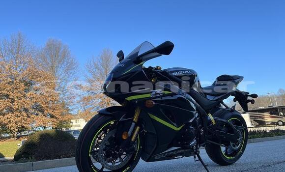 Buy Used Suzuki GSX–R Black Bike in Al khuwair in al-Batinah