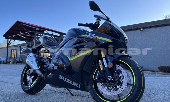 Buy Used Suzuki GSX–R Black Bike in Al khuwair in al-Batinah Buy Used Suzuki GSX–R Black Bike in Al khuwair in al-Batinah