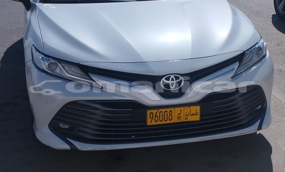 Buy Used Toyota Camry White Car in Muscat in Masqat Buy Used Toyota Camry White Car in Muscat in Masqat