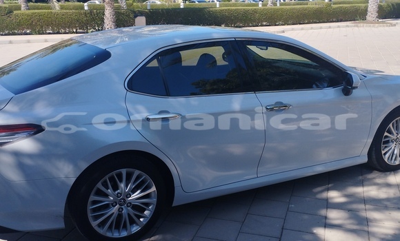 Buy Used Toyota Camry White Car in Muscat in Masqat Buy Used Toyota Camry White Car in Muscat in Masqat