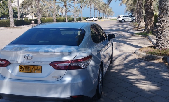Buy Used Toyota Camry White Car in Muscat in Masqat Buy Used Toyota Camry White Car in Muscat in Masqat