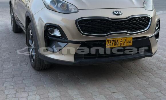Buy Used Kia Sportage Beige Car in Muscat in Masqat Buy Used Kia Sportage Beige Car in Muscat in Masqat