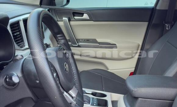 Buy Used Kia Sportage Beige Car in Muscat in Masqat Buy Used Kia Sportage Beige Car in Muscat in Masqat