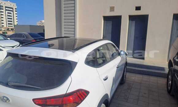 Buy Used Hyundai Tucson White Car in Rusayl in Rusayl Buy Used Hyundai Tucson White Car in Rusayl in Rusayl