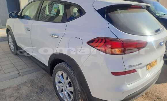 Buy Used Hyundai Tucson White Car in Rusayl in Rusayl Buy Used Hyundai Tucson White Car in Rusayl in Rusayl