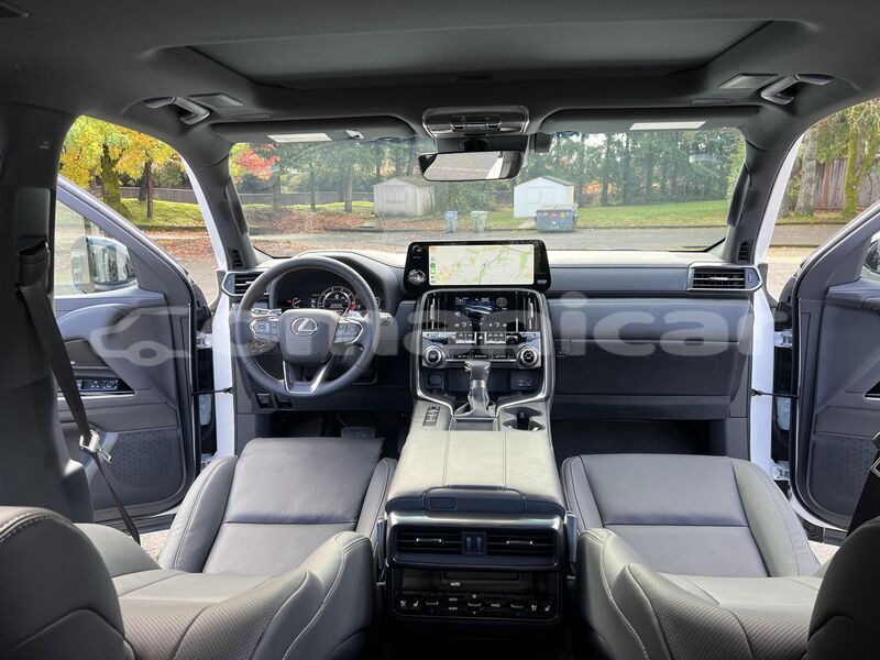 Big with watermark lexus lx dhufar salalah 7516