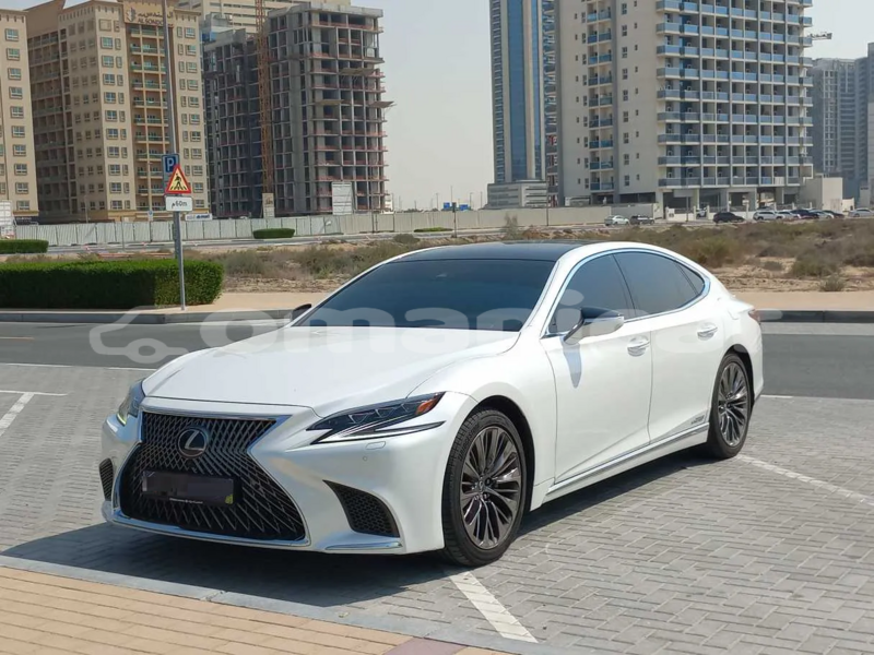 Big with watermark lexus ls masqat muscat 7518