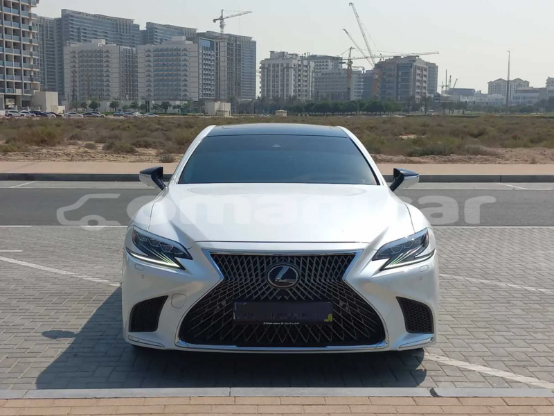 Big with watermark lexus ls masqat muscat 7518