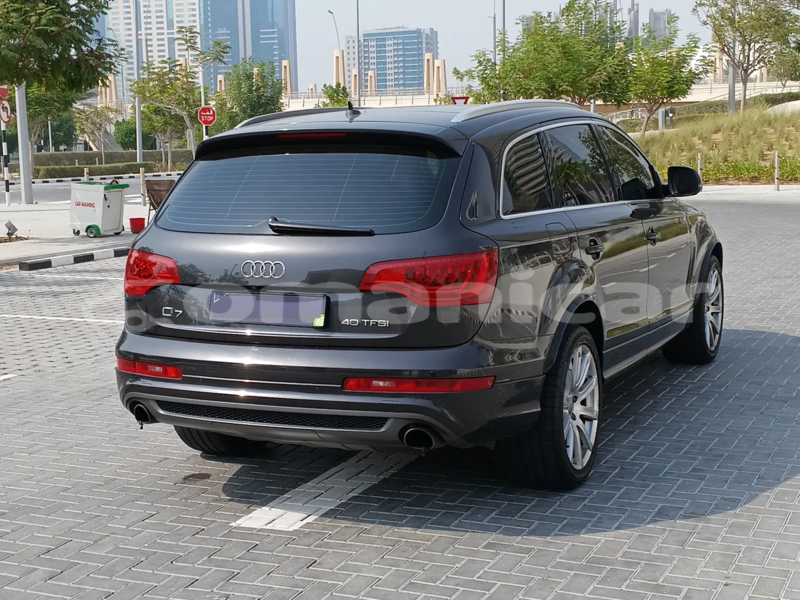 Big with watermark audi q7 masqat muscat 7524