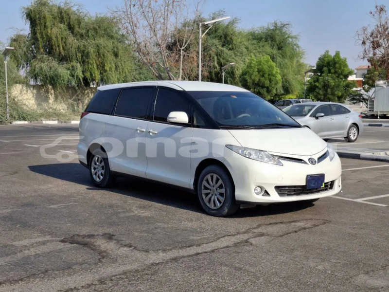 Big with watermark toyota previa masqat muscat 7527