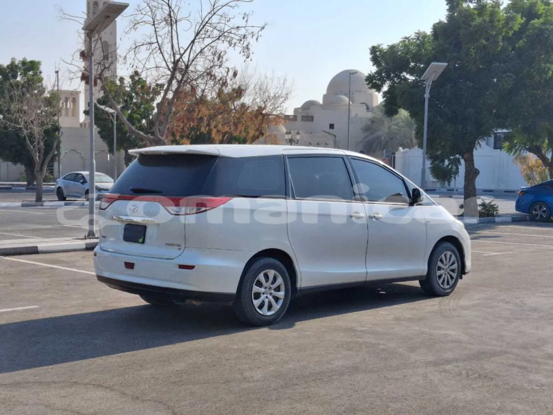 Big with watermark toyota previa masqat muscat 7527
