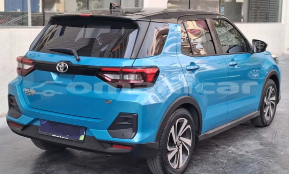 Buy Used Toyota Ractis Blue Car in Muscat in Masqat Buy Used Toyota Ractis Blue Car in Muscat in Masqat