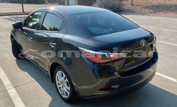 Buy Used Toyota Yaris Black Car in Muscat in Masqat Buy Used Toyota Yaris Black Car in Muscat in Masqat