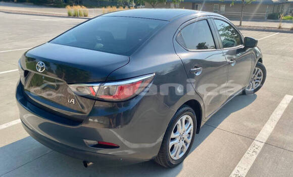 Buy Used Toyota Yaris Black Car in Muscat in Masqat Buy Used Toyota Yaris Black Car in Muscat in Masqat