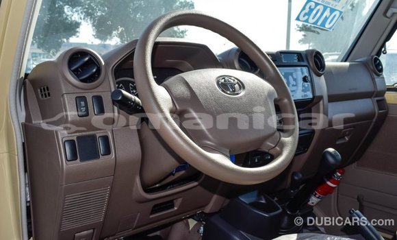 Buy Import Toyota Land Cruiser Beige Car in Import - Dubai in Dhufar Buy Import Toyota Land Cruiser Beige Car in Import - Dubai in Dhufar