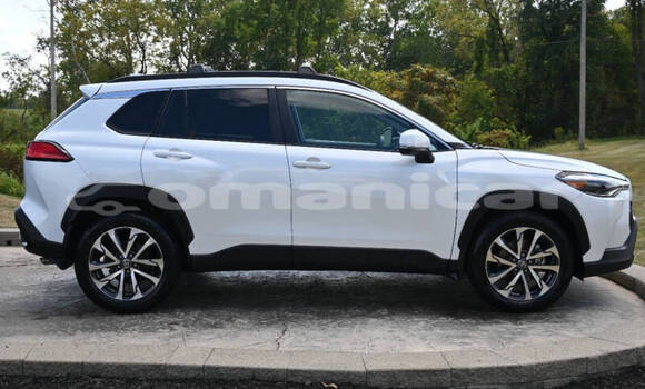 Buy Used Toyota Corolla Cross White Car in Muscat in Masqat Buy Used Toyota Corolla Cross White Car in Muscat in Masqat