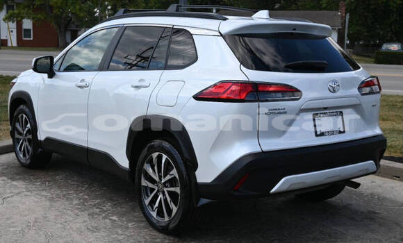 Buy Used Toyota Corolla Cross White Car in Muscat in Masqat Buy Used Toyota Corolla Cross White Car in Muscat in Masqat