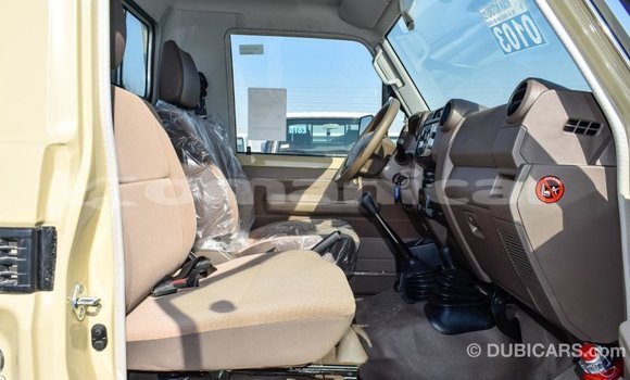 Buy Import Toyota Land Cruiser Beige Car in Import - Dubai in Dhufar Buy Import Toyota Land Cruiser Beige Car in Import - Dubai in Dhufar