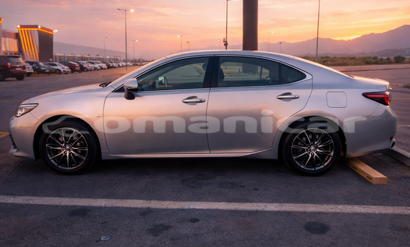 Buy Used Lexus ES Silver Car in Al khuwair in al-Batinah Buy Used Lexus ES Silver Car in Al khuwair in al-Batinah