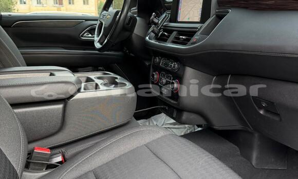 Buy Import Chevrolet Suburban White Car in Ruwi in Masqat Buy Import Chevrolet Suburban White Car in Ruwi in Masqat