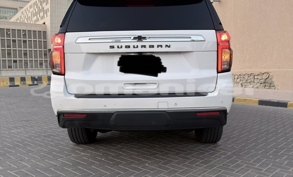 Buy Import Chevrolet Suburban White Car in Ruwi in Masqat Buy Import Chevrolet Suburban White Car in Ruwi in Masqat