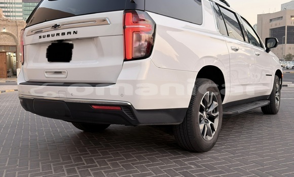 Buy Import Chevrolet Suburban White Car in Ruwi in Masqat Buy Import Chevrolet Suburban White Car in Ruwi in Masqat