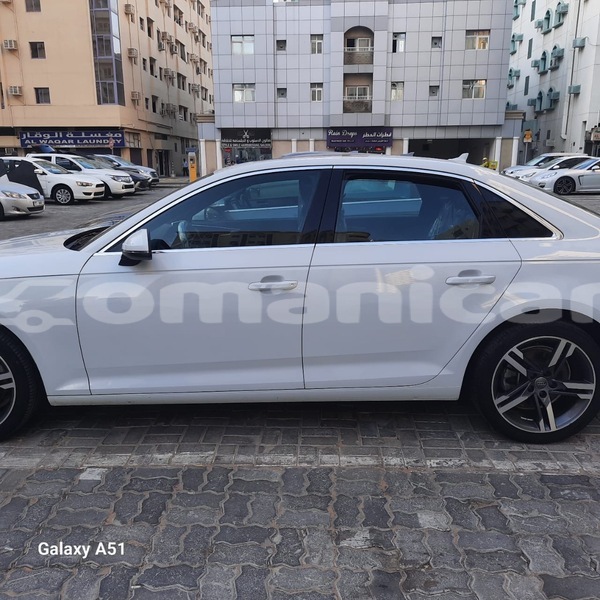 Big with watermark audi a4 dhufar import dubai 7553