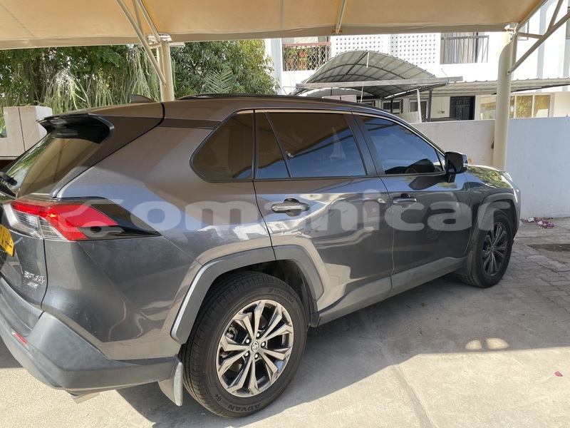 Big with watermark toyota rav4 masqat madinat qabus 7555
