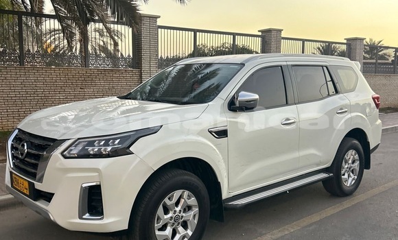 Buy Used Nissan Xterra White Car in Muscat in Masqat Buy Used Nissan Xterra White Car in Muscat in Masqat