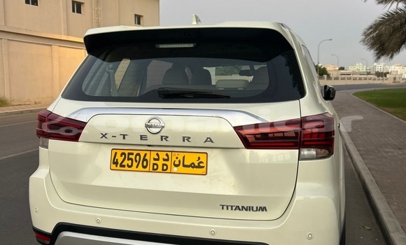 Buy Used Nissan Xterra White Car in Muscat in Masqat Buy Used Nissan Xterra White Car in Muscat in Masqat