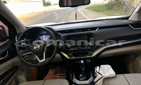 Buy Used Nissan Xterra White Car in Muscat in Masqat Buy Used Nissan Xterra White Car in Muscat in Masqat