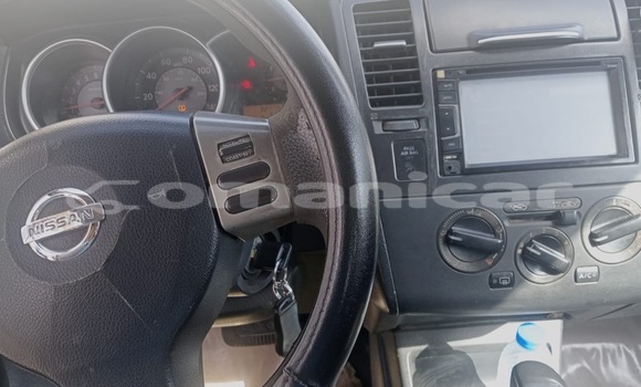 Buy Used Nissan Versa Silver Car in Wadi Al Kabir in Masqat Buy Used Nissan Versa Silver Car in Wadi Al Kabir in Masqat