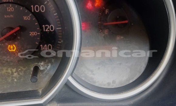 Buy Used Nissan Versa Silver Car in Wadi Al Kabir in Masqat Buy Used Nissan Versa Silver Car in Wadi Al Kabir in Masqat