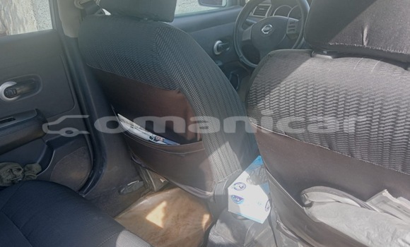 Buy Used Nissan Versa Silver Car in Wadi Al Kabir in Masqat Buy Used Nissan Versa Silver Car in Wadi Al Kabir in Masqat