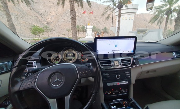 Buy Used Mercedes-Benz E–Class Red Car in Wadi Al Kabir in Masqat Buy Used Mercedes-Benz E–Class Red Car in Wadi Al Kabir in Masqat