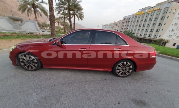 Buy Used Mercedes-Benz E–Class Red Car in Wadi Al Kabir in Masqat Buy Used Mercedes-Benz E–Class Red Car in Wadi Al Kabir in Masqat