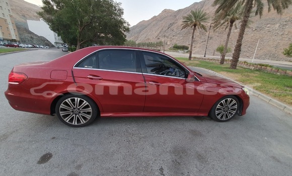 Buy Used Mercedes-Benz E–Class Red Car in Wadi Al Kabir in Masqat Buy Used Mercedes-Benz E–Class Red Car in Wadi Al Kabir in Masqat