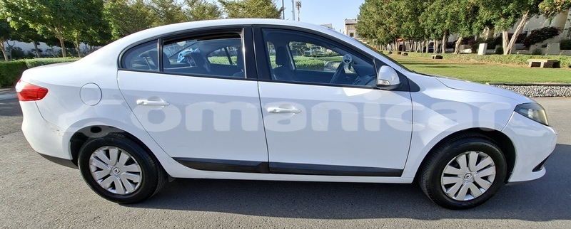 Big with watermark renault fluence masqat madinat qabus 7567