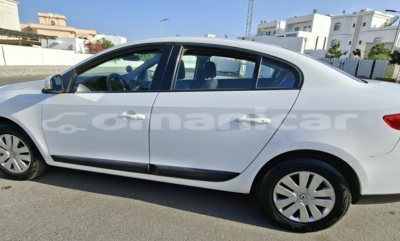 Buy Used Renault Fluence White Car in Madinat Qabus in Masqat Buy Used Renault Fluence White Car in Madinat Qabus in Masqat