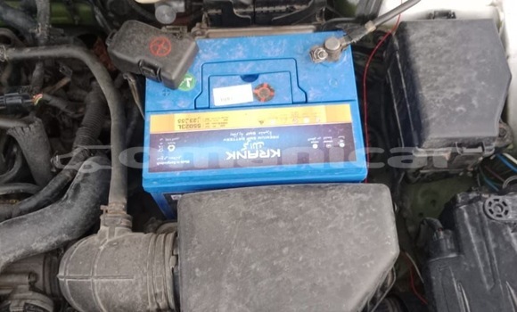 Buy Used Hyundai Accent White Car in Sur in ash-Sharqiyah Buy Used Hyundai Accent White Car in Sur in ash-Sharqiyah